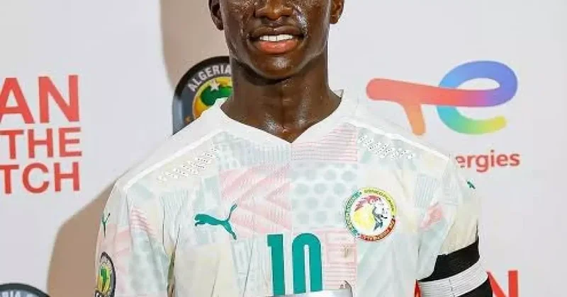 Fenerbahçe den transferde ters köşe! Mane nin veliahtı İstanbul da