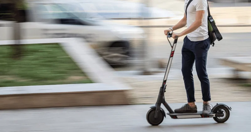 Elektrikli Scooter’larda yeni dönem! Artık zorunlu olacak