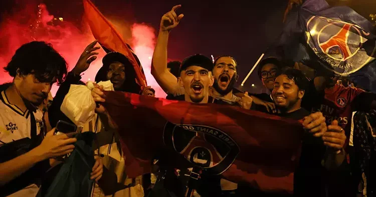 PSG nin şampiyonluk kutlaması Fransa yı karıştırdı: 2 kişi hayatını kaybetti! 559 kişi gözaltına alındı