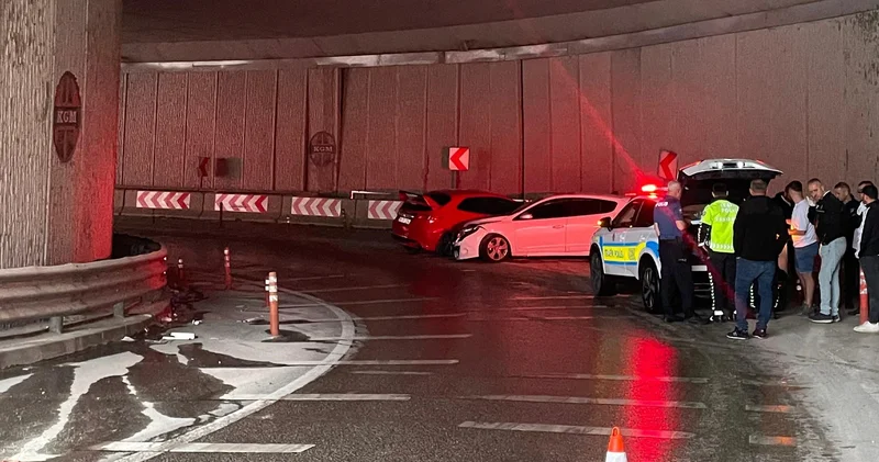 Ucube kavşak ta 2 ayrı kaza: 4 yaralı