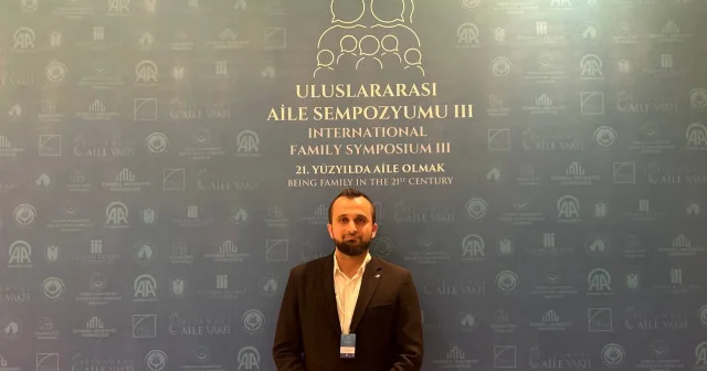Uluslararası Aile Sempozyumu nda konuşan Dr. Burak Karip: 22 23 yaşına gelmiş bir birey hala rüştüne ermiyorsa lütfen ebeveynler kendilerinde suç arasınlar VİDEO İZLE