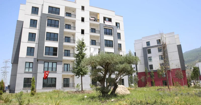 Bakan Kurum dan gençlere sosyal konut müjdesi