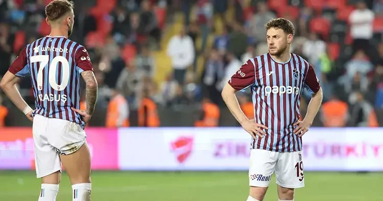 Trabzonspor, sezonu lig şampiyonunun tarihi farkla gerisinde tamamladı