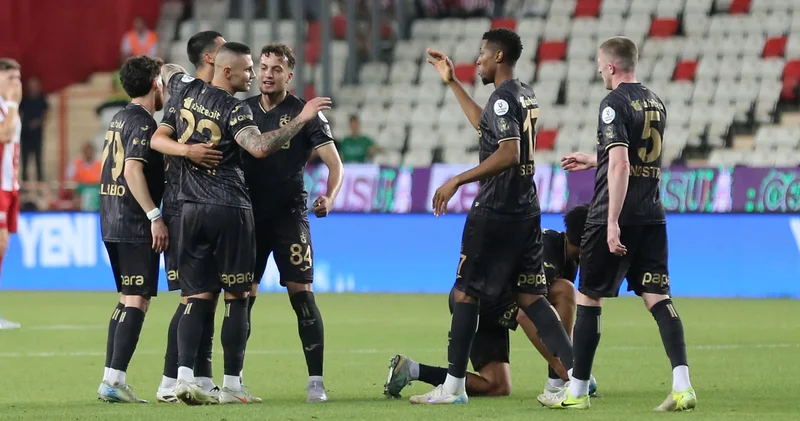 Süper Lig de bu sezon Trabzonspor tarihine geçti