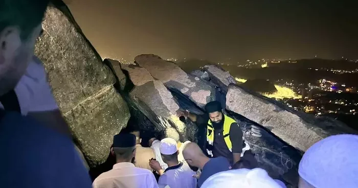 Nur Dağı hacı adaylarının akınına uğruyor