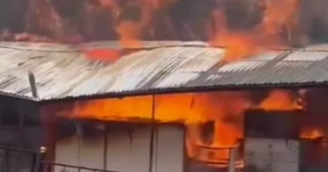 Gümüşhane’de iş merkezinde çıkan yangın paniğe neden oldu VİDEO İZLE