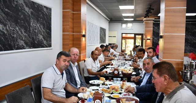Vezirköprü Muhtarlar Derneği üyeleri bir araya geldi Samsun Haberleri