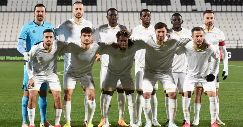 Kalecisinden forvetine tam 10 isim! 1. Lig ekibinde ayrılık rüzgarı