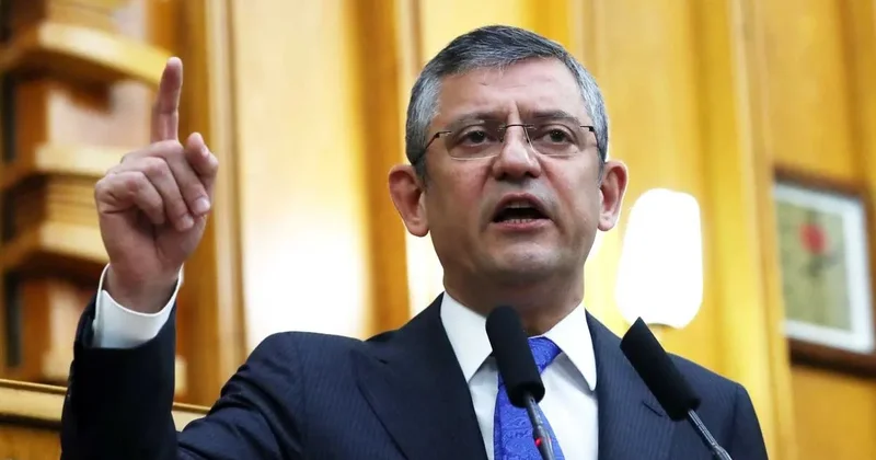 Özgür Özel Leman ın Hz. Muhammed e hakaret karikatürüne arka çıktı! Sosyal medyada tepkiler çığ gibi