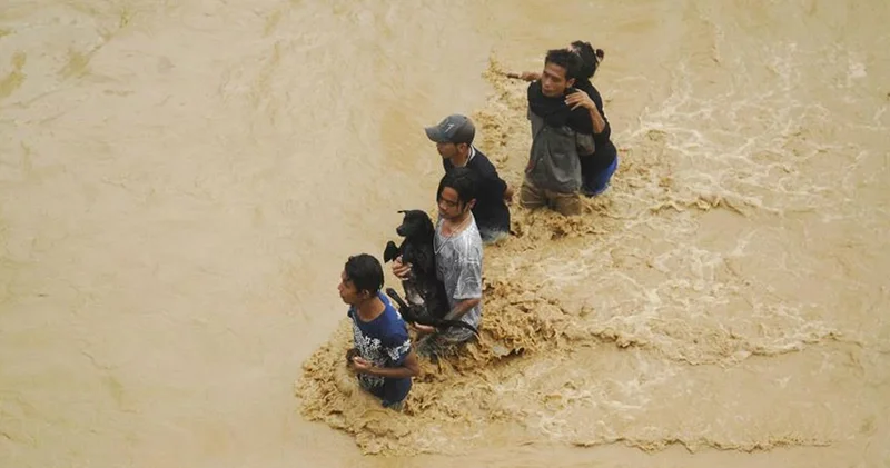 Çin de sel felaketi: 3 kişi öldü, 18 bin kişi tahliye edildi