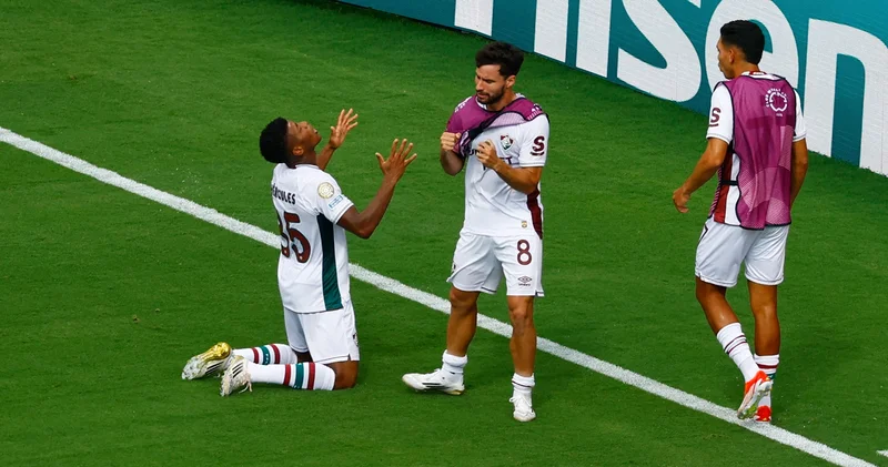 Kulüpler Dünya Kupası nda tarihi sonuç! Fluminense, Inter i eve gönderdi