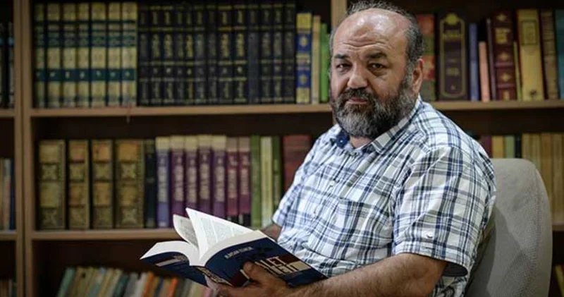 İlahiyatçı İhsan Eliaçık: Ortada hakaret içeren bir karikatür yok