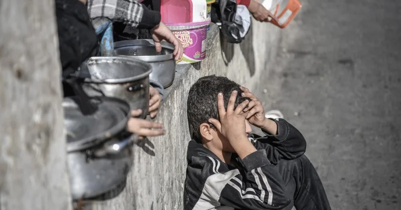Katil İsrail in Gazze deki ablukası, çocukları hastalıkların pençesine itiyor