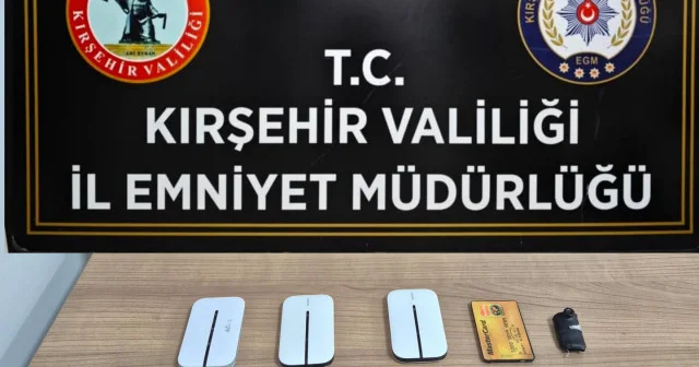 Ehliyet sınavında düzenekle kopya çekerken yakalandılar Hayat Haberleri
