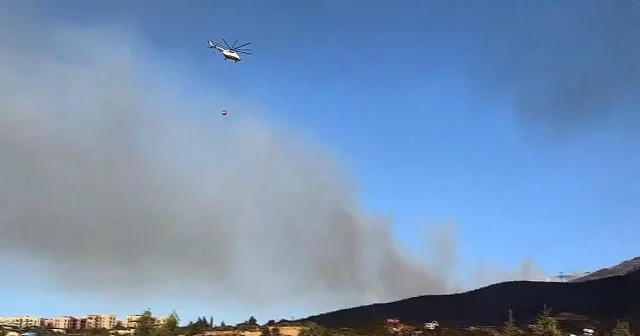 Hatay’daki orman yangını 22. saatte: Alevlere havadan ve karadan müdahale sürüyor VİDEO İZLE