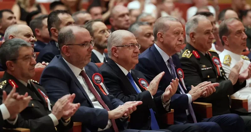 TSK da devrim gibi değişiklik! Komuta kademesinin yaş haddi uzatılıyor
