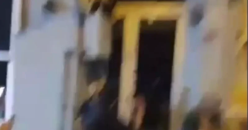 Leman dergisine saldırı! Binayı taşlayıp içeri girmeye çalıştılar