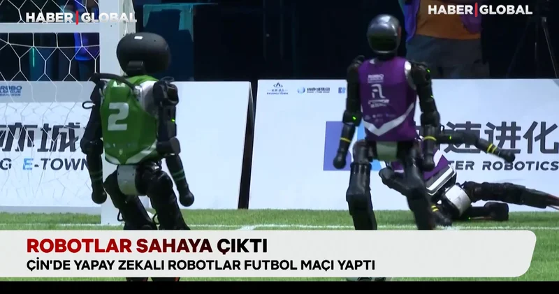 Çin’de robotlar futbol oynadı