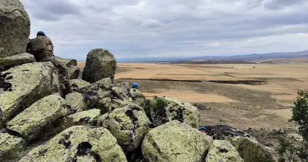 Yozgat haberleri Komandolar pusu attı, asayiş timi tarlaları yakan şüpheliyi yakaladı 01 Temmuz 2025