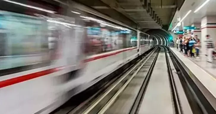 Taksim deki metro istasyonları geçici süreyle kapatıldı