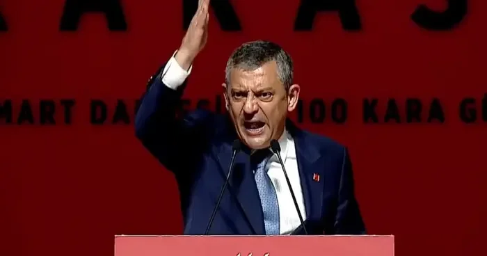 İmamoğlu nun tutuklanmasının üstünden 100 gün geçti! CHP lider Özel den çok konuşulacak açıklamalar... İmamoğlu cumhurbaşkanı adayı olduğunda kırmızı olmayan hiçbir il kalmayacaktır