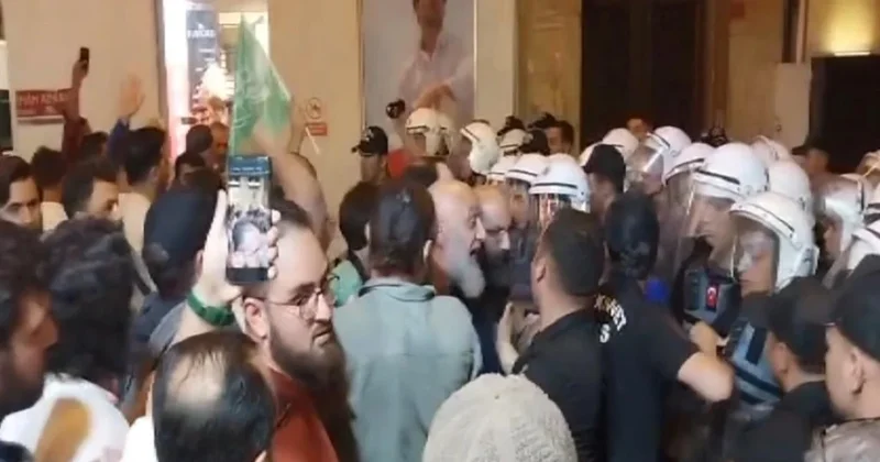 Leman dergisi önünde şok tehdit: Ya onlar ölecekler, ya biz öleceğiz Sözcü Gazetesi
