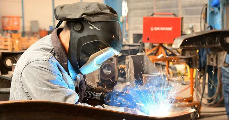 İmalat PMI daralmayı sürdürüyor
