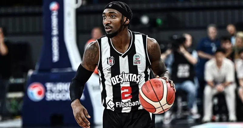 Beşiktaş, takımın yıldızını kadroda tutuyor! Yeni teklifi kabul etti