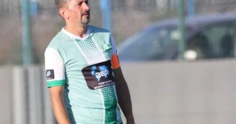 46 yaşında oğluyla birlikte şampiyon oldu, futbolu zirvede bıraktı