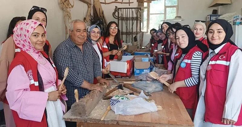 Gönüllü gençler yürekleri fethetti