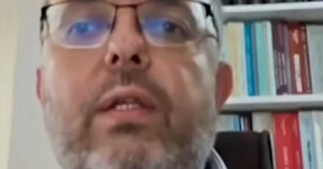 Erhan Afyoncu’dan Türkiyeli tartışmasına net yanıt: Böyle bir kavram yoktur kitabımızda da yazmaz VİDEO İZLE