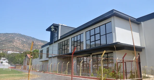 Bayındır daki gençlik merkezi açılışa hazırlanıyor İzmir Haberleri