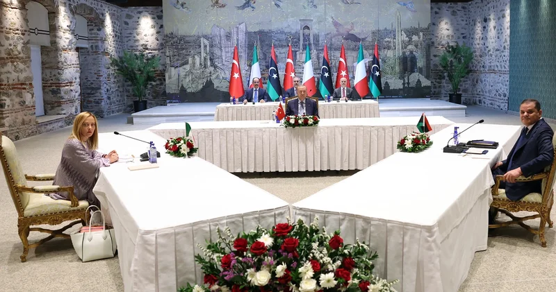 İstanbul da kritik toplantı! Erdoğan, Meloni ve Dibeybe ile bir araya geldi
