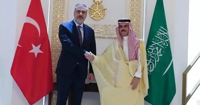 Bakan Fidan, Suudi mevkidaşı Faysal bin Ferhan Al Suud ile görüştü