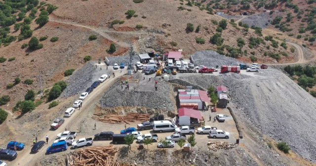 Elazığ da göçük meydana gelen maden ocağı havadan görüntülendi VİDEO İZLE