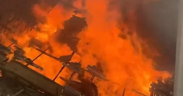 Fatih’te tarihi hamamda yangın çıktı: Bina hasar gördü VİDEO İZLE
