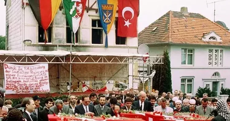 Solingen katliamcısına ömür boyu hapis