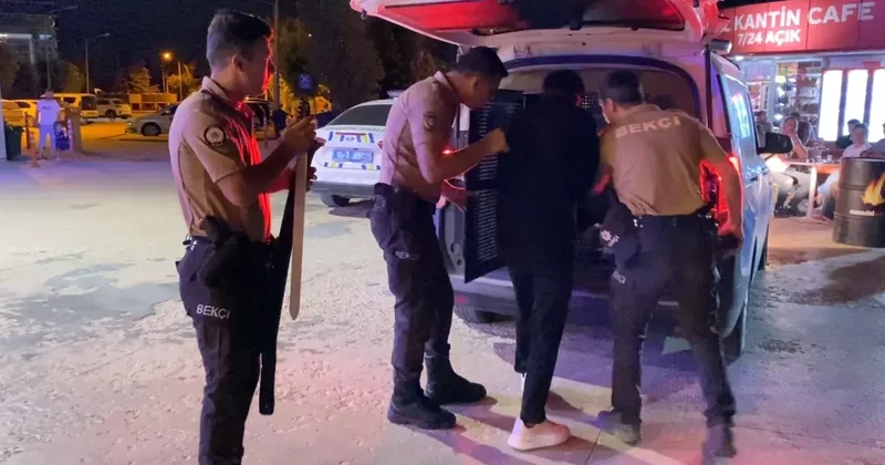 İnegöl de Şüpheli Gençte Bıçak Bulundu