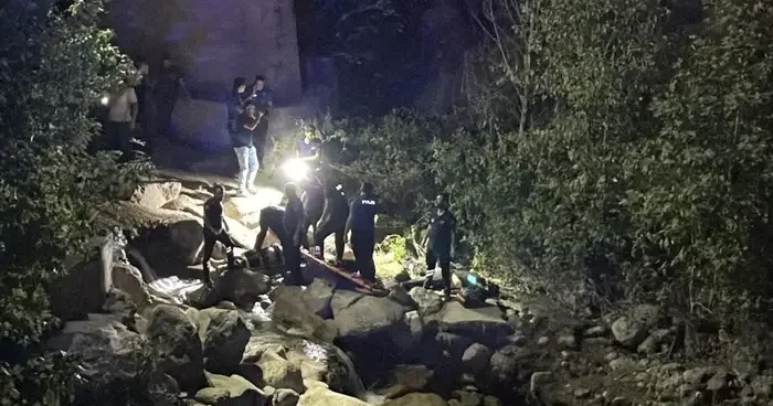 Osmaniye de şarjlı bisiklet köprüden uçtu: 1 ölü, 1 yaralı