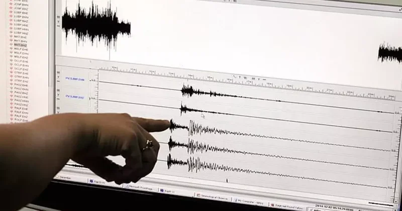 Kütahya da 5 dakikada dört deprem