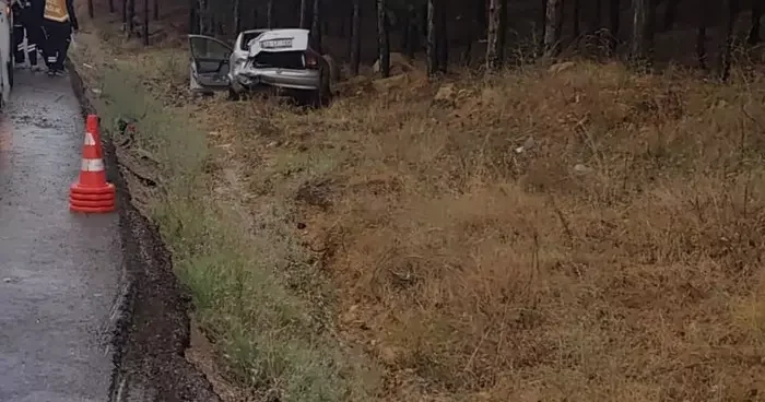 Tır, otomobili 30 metre sürükledi: Şans eseri yaralanan olmadı