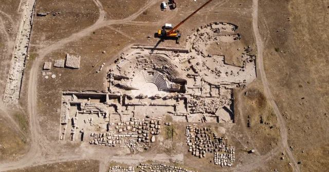 Laodikya Antik Kenti nde 2050 yıllık meclis binası ortaya çıkarıldı VİDEO İZLE