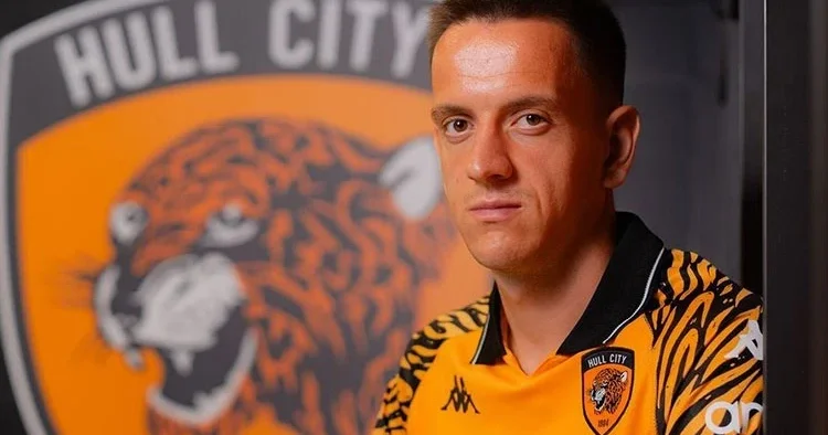 Beşiktaş ayrılığı duyurdu: Hull City e kiralandı!