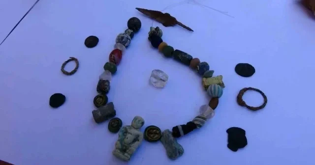 Perre Antik Kenti nde Mısır Tanrısı Pataikos figürü bulundu Kültür Sanat Haberleri