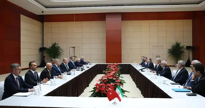 Cumhurbaşkanı Erdoğan, İran Cumhurbaşkanı Pezeşkiyan ile görüştü! İletişim Başkanlığı ndan açıklama