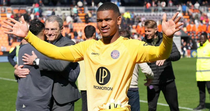 Galatasaray Fransız ekibiyle anlaştı: Guillaume Restes İstanbul yolcusu