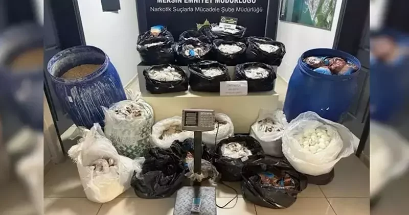 Mersin de 3 milyon 542 bin uyuşturucu hap ele geçirildi: 8 gözaltı