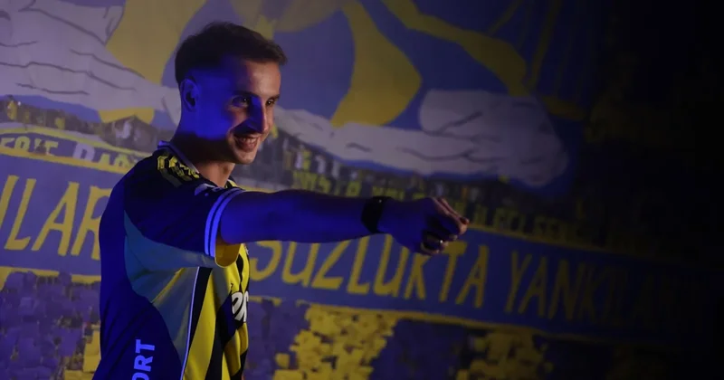 Kerem Aktürkoğlu resmen Fenerbahçe de! Neden şerefli kulüp dediğini açıkladı Sözcü Gazetesi