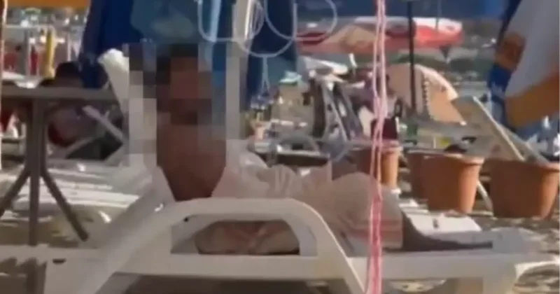 Mide bulandıran hareket! Plajda herkesin içinde kendini tatmin etti