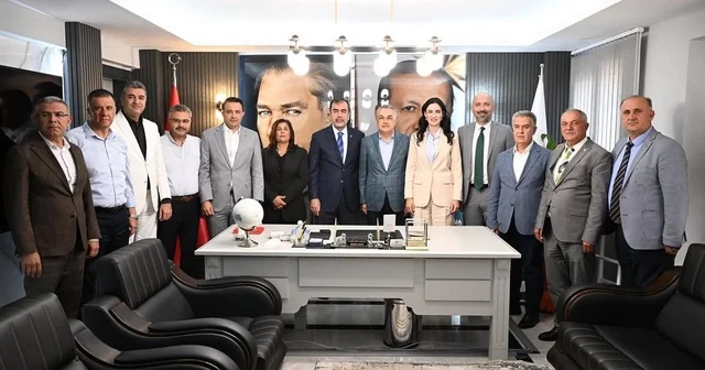 Özlem Çerçioğlu, AK Parti İl Başkanlığını ziyaret etti Aydın Haberleri